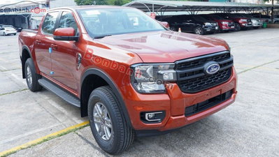 Xe Ford Ranger XLS 2.0L 4x2 AT 2026