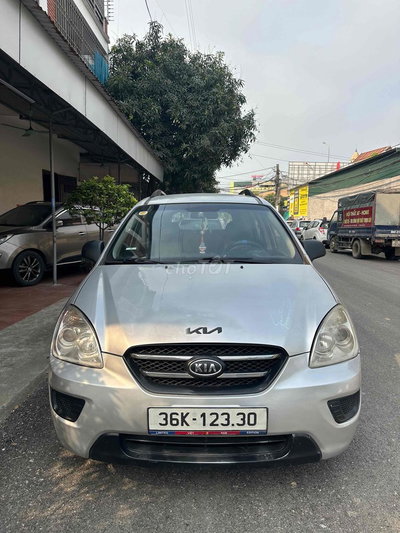 Kia Carens 2011 LX 1.6 MT - 100000 km