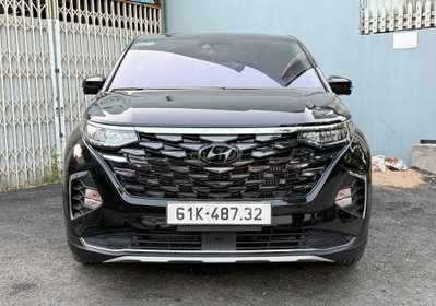 Hyundai Custin 2025 Premium 5.000 km Đen