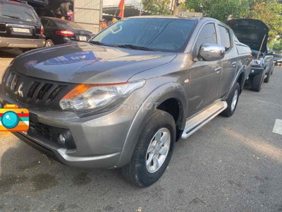Mitsubishi Triton Xám 2017 at
