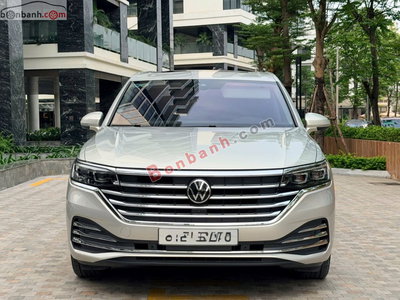 Xe Volkswagen Viloran Luxury 2024