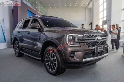Xe Ford Everest Platinum 2.0L 4x4 AT 2026