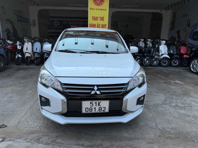 Mitsubishi Attrage Trắng