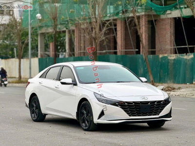 Xe Hyundai Elantra 1.6 AT Đặc biệt 2024