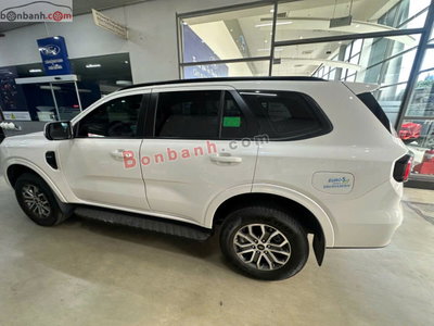 Xe Ford Everest Ambiente 2.0L 4x2 AT 2023