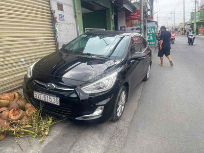 Hyundai Accent 2015 1.4 MT - 100000 km
