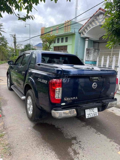 Nissan Navara EL Premium Xanh