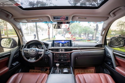 Xe Lexus LX 570 2019