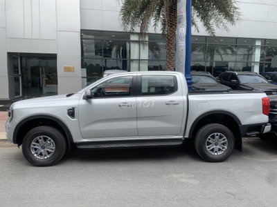 Ford Ranger XLS 1c xe sẵn đủ màu giao ngay ưu đãi