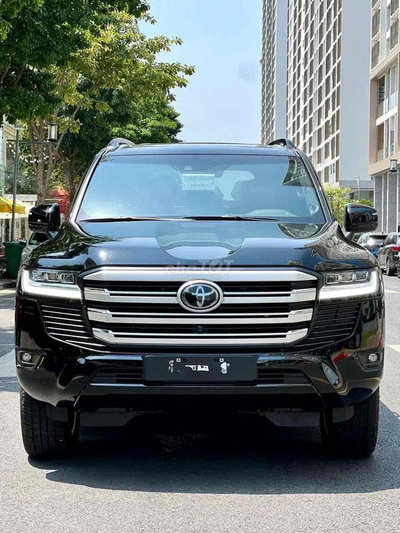 TOYOTA LAND CRUISER LC300 GIAO NGAY