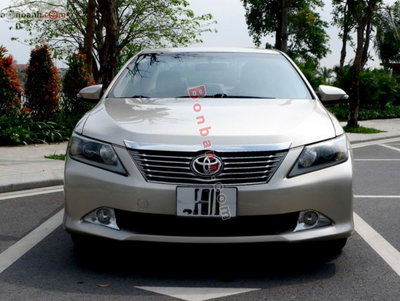 Xe Toyota Camry 2.0E 2014