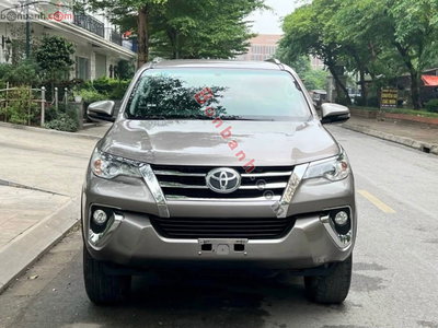 Xe Toyota Fortuner 2.4G 4x2 AT 2019