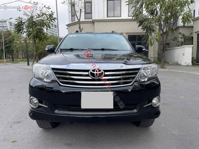Xe Toyota Fortuner 2.7V 4X2 AT 2016