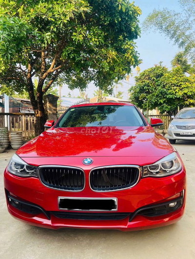 BMW 320i GT Bản cao cấp Đỏ