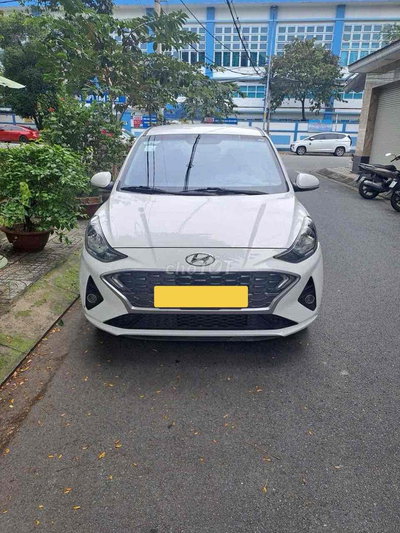 Hyundai Grand i10 Sedan AT màu trắng