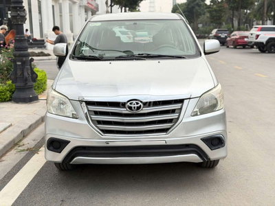 Toyota Innova 2015 E Bạc