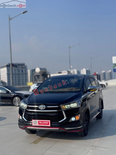 Xe Toyota Innova 2.0 Venturer 2018