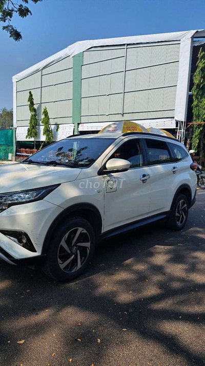 Toyota Rush 2019 7 chỗ Trắng