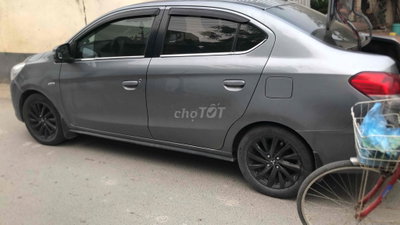Mitsubishi Mirage Xám 62510 km