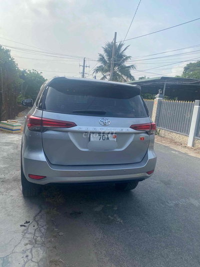 Toyota Fortuner 2019 Bạc