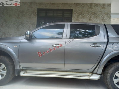Xe Mitsubishi Triton 4x2 MT 2018