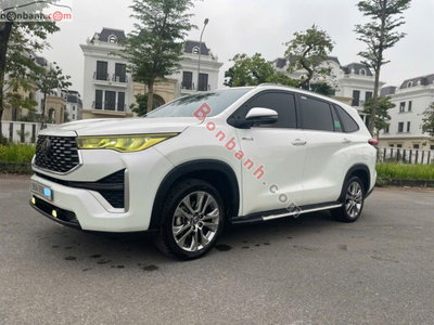 Xe Toyota Innova Cross HEV 2.0 CVT 2023