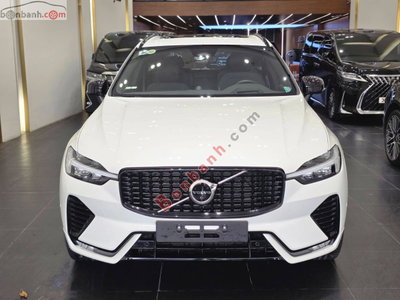 Xe Volvo XC60 R-Design B6 AWD 2022