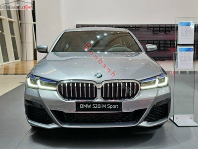 Xe BMW 5 Series 520i M Sport 2024