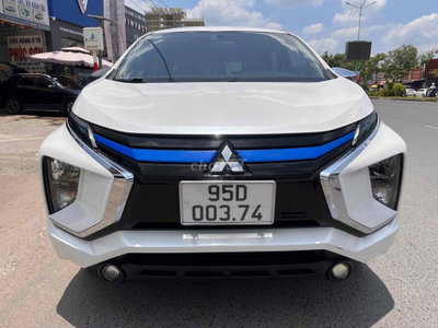 Mitsubishi Xpander Trắng 7 chỗ