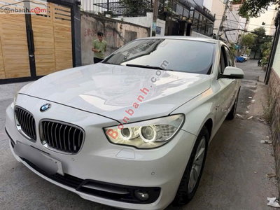 Xe BMW 5 Series 528i GT 2016