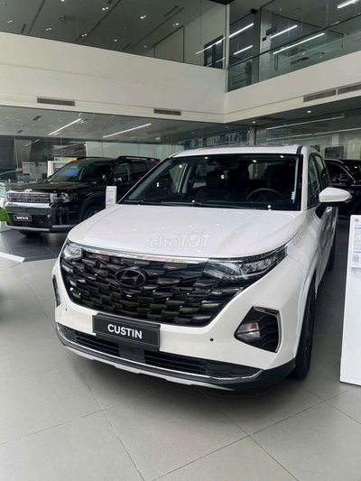 Hyundai Custin MPV 7 chỗ