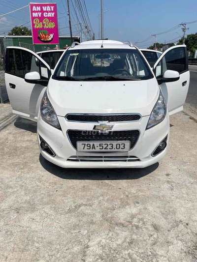 Chevrolet Spark màu Trắng 2014 số tự động