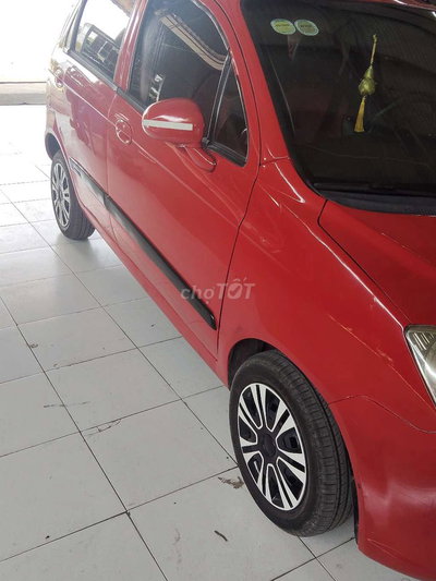 Chevrolet Spark Đỏ