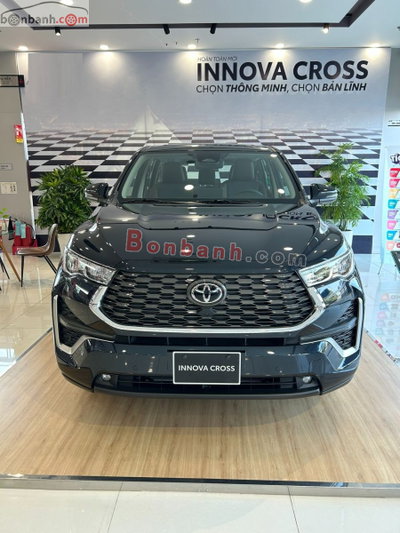 Xe Toyota Innova Cross HEV 2.0 CVT 2026