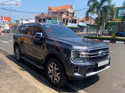 Xe Ford Everest Titanium 2.0L 4x2 AT 2024