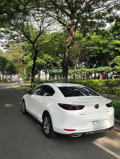 Chính chủ 1 đời Mazda 3 - 2021, màu trắng, 50000km