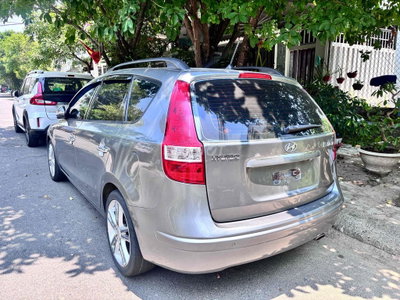 Hyundai i30 2009 bảng 8 túi khí cửa sổ trời.