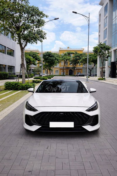 Gia đình bán MG5 Luxury 2024 siêu lướt 24.000 km