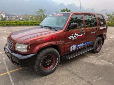 Isuzu Trooper Nâu đỏ 5 chỗ