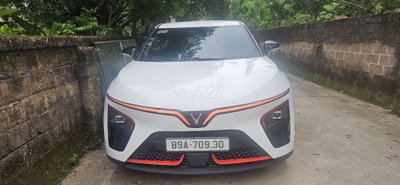 Xe điện VinFast VF7 Eco 2025 Trắng