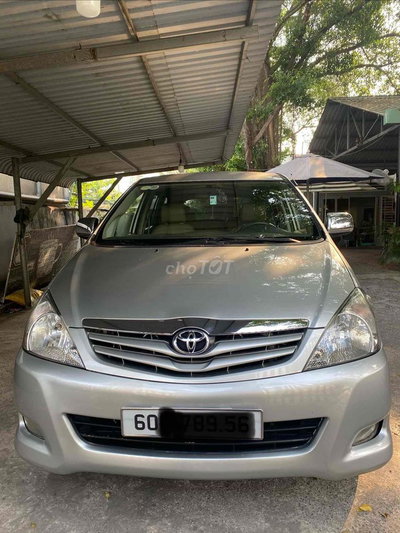 Toyota Innova 2010 Số sàn Bạc