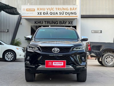 Toyota Fortuner Legender 2021 Đen