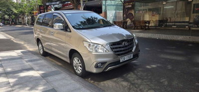 Toyota Innova 2014 2.0G Vàng cát
