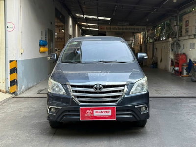 Toyota Innova V 2015 Ghi xanh