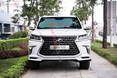 Xe Lexus LX 570 2020
