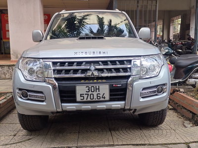 Mitsubishi Pajero V93 2009 Bạc 130000 km