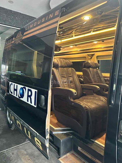 Ford Limousine màu Đen 198509 km