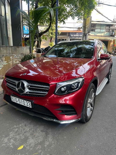 Mercedes-Benz GLC 300 4Matic 2017 Đỏ