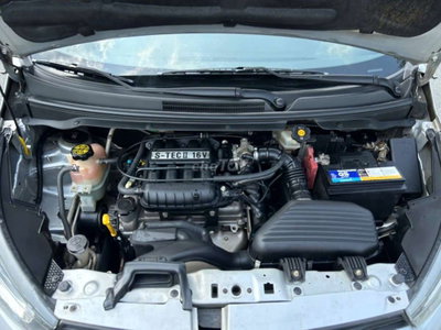 Chevrolet Spark MT Bạc