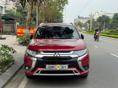 Xe Mitsubishi Outlander Premium 2.0 CVT 2023